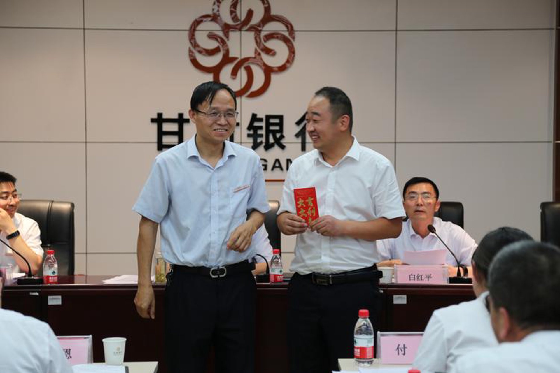 奥雅佳实业